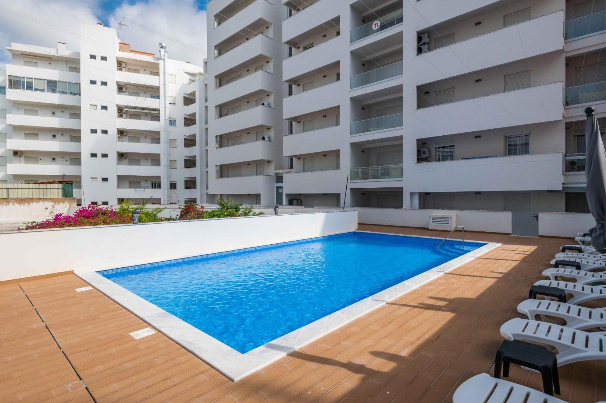 Caravelas 2-Bedroom Apartment With Pool - 50M From The Beach Armação de Pêra Kültér fotó