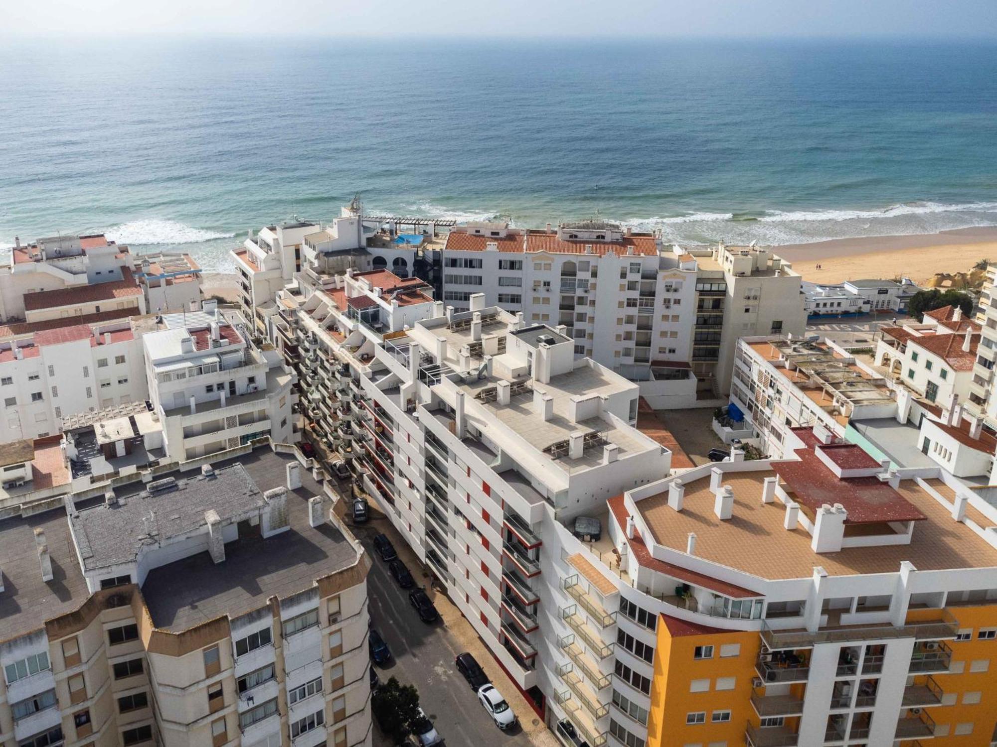 Caravelas 2-Bedroom Apartment With Pool - 50M From The Beach Armação de Pêra Kültér fotó