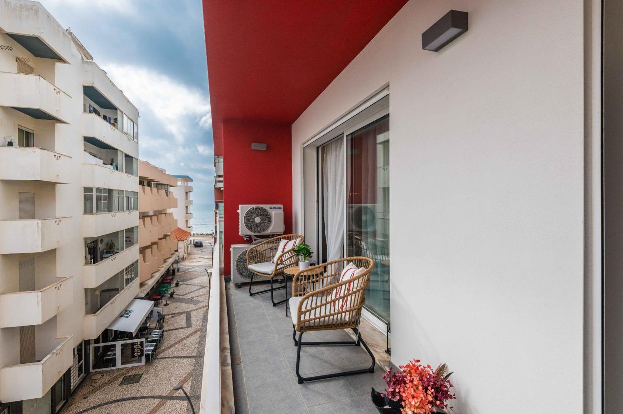 Caravelas 2-Bedroom Apartment With Pool - 50M From The Beach Armação de Pêra Kültér fotó